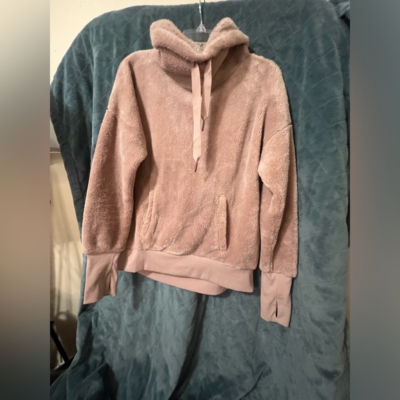 Women's Sherpa Fuzzy Blush Pink Hoodie Mondetta Brand Size Medium - Picture 3 of 9